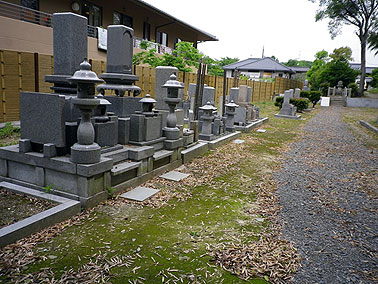 荘厳院墓地風景1